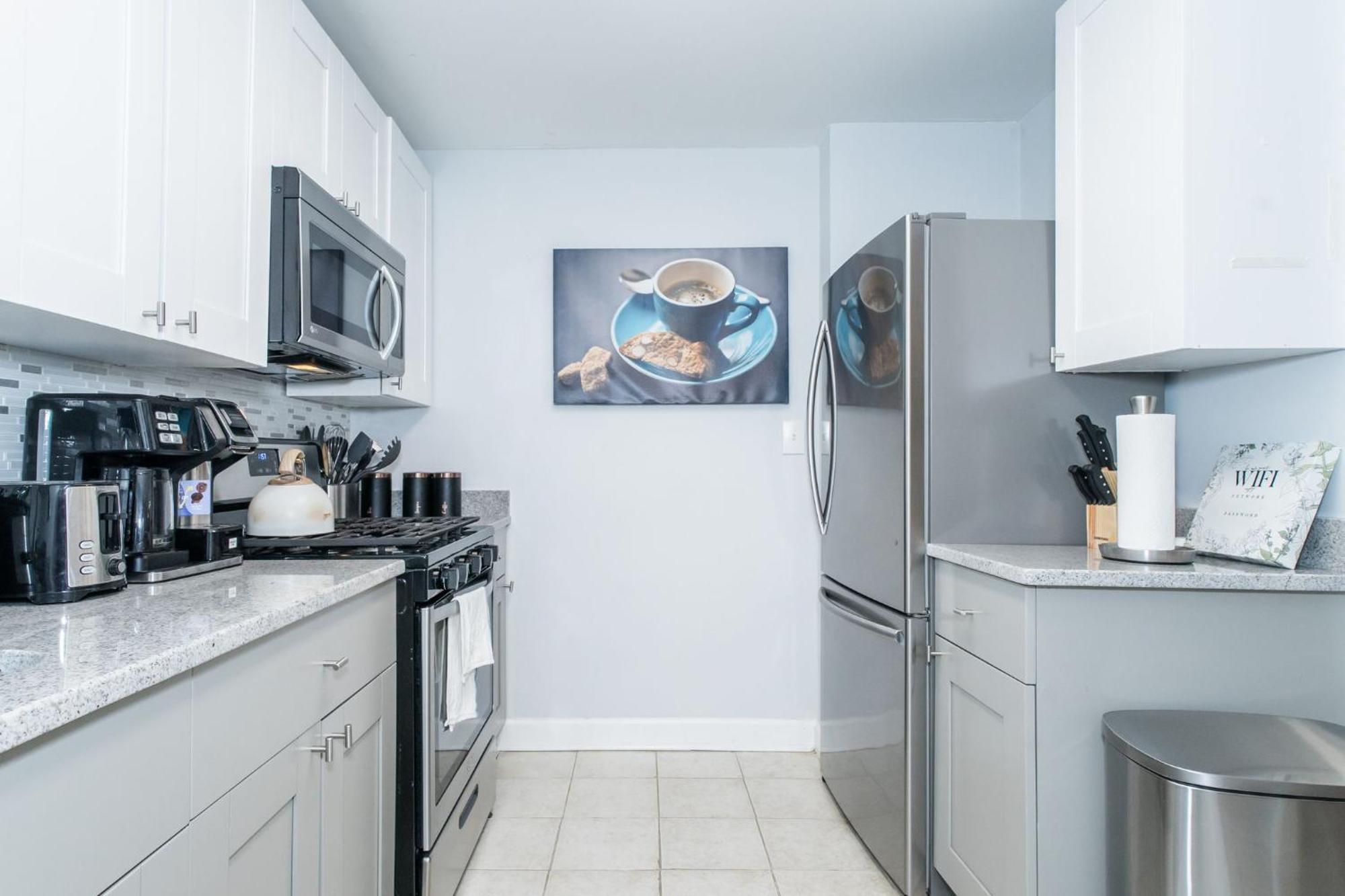 21Floor-Renovated 2Br,1Bath King And Queen Bed And Parking 애틀랜타 외부 사진