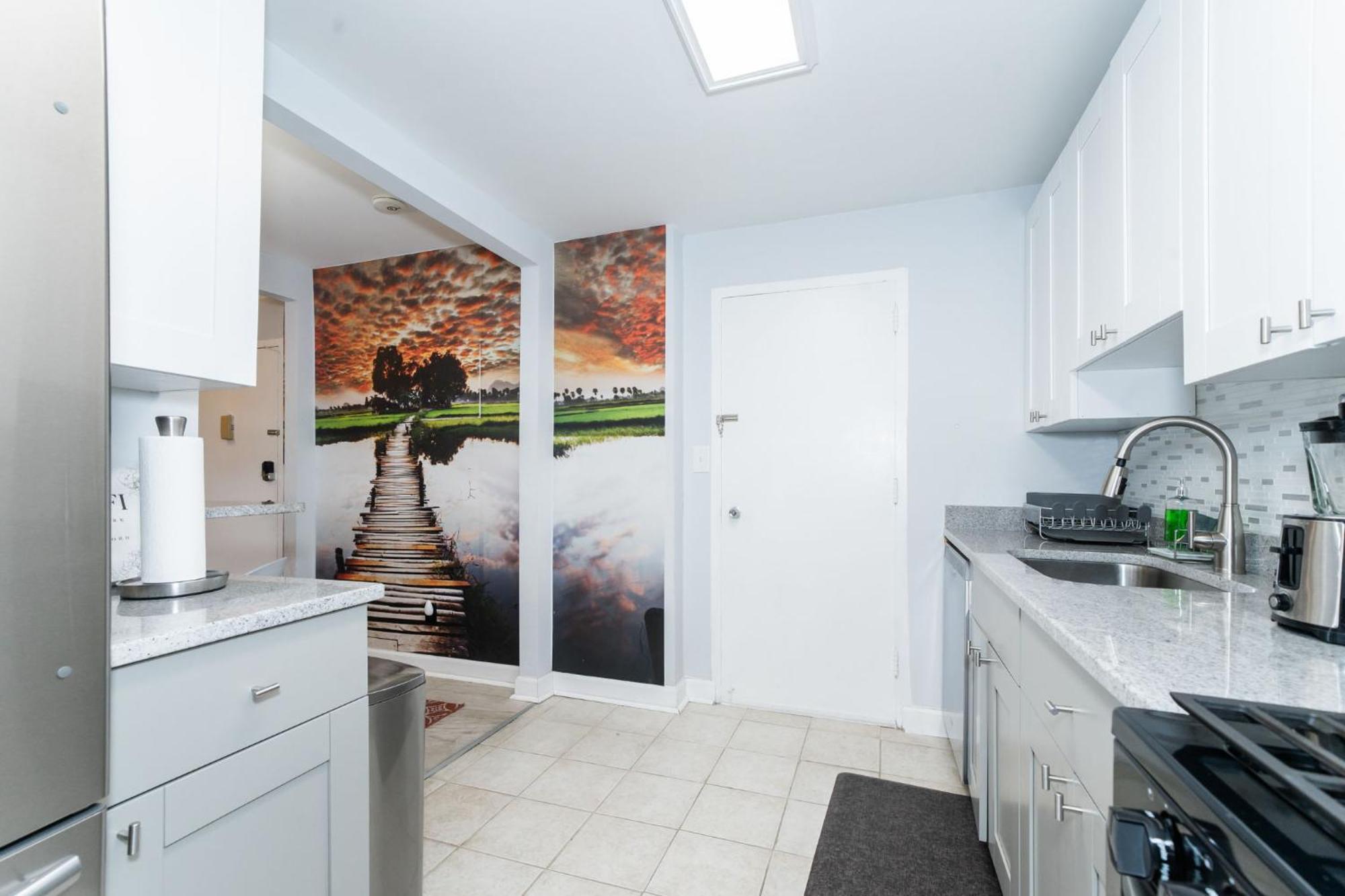21Floor-Renovated 2Br,1Bath King And Queen Bed And Parking 애틀랜타 외부 사진