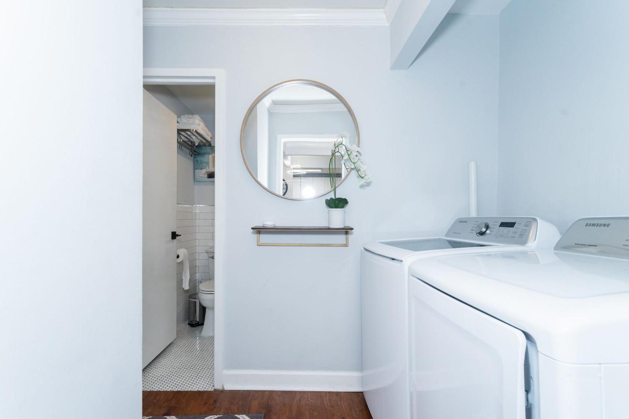 21Floor-Renovated 2Br,1Bath King And Queen Bed And Parking 애틀랜타 외부 사진