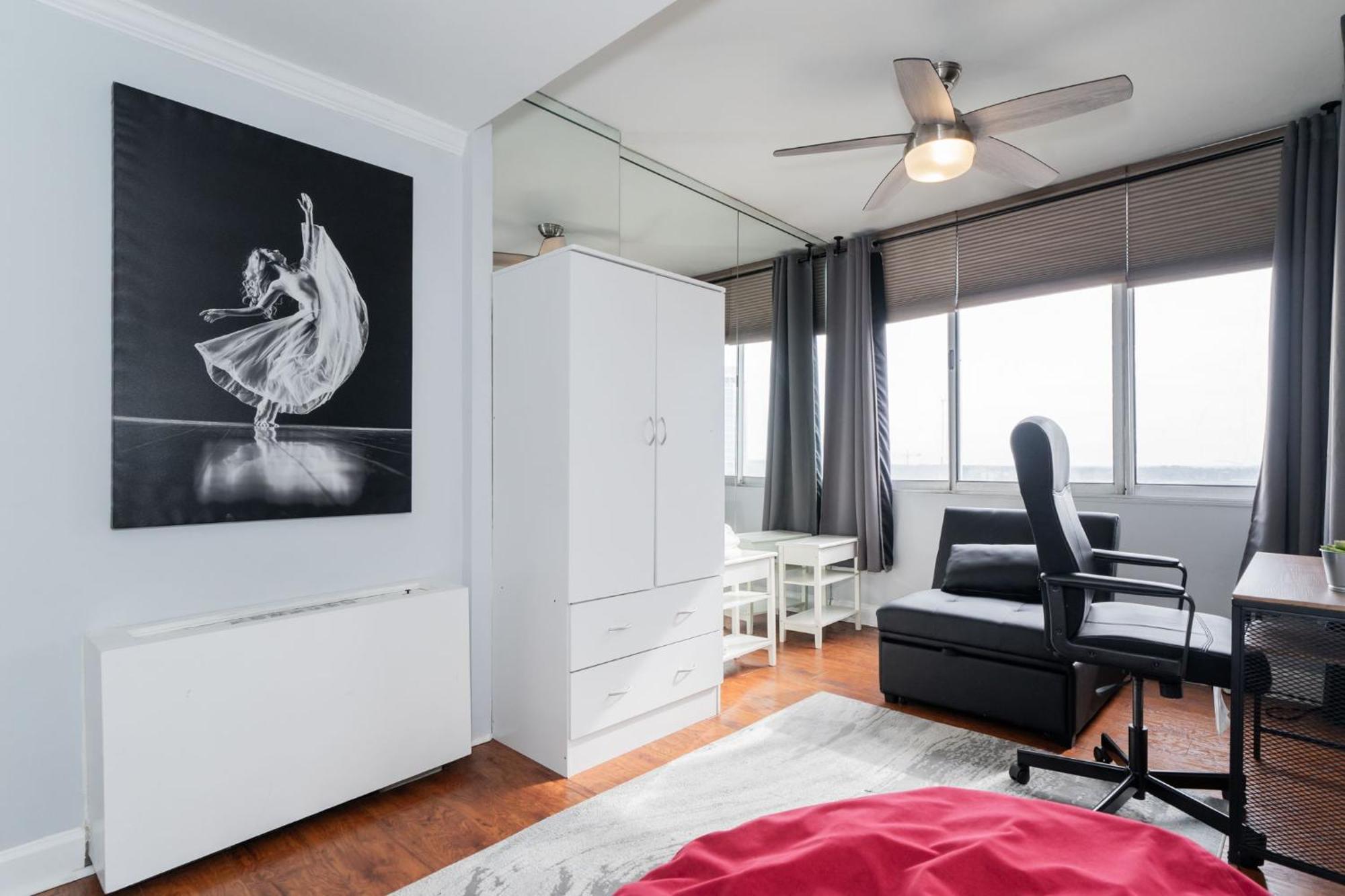 21Floor-Renovated 2Br,1Bath King And Queen Bed And Parking 애틀랜타 외부 사진