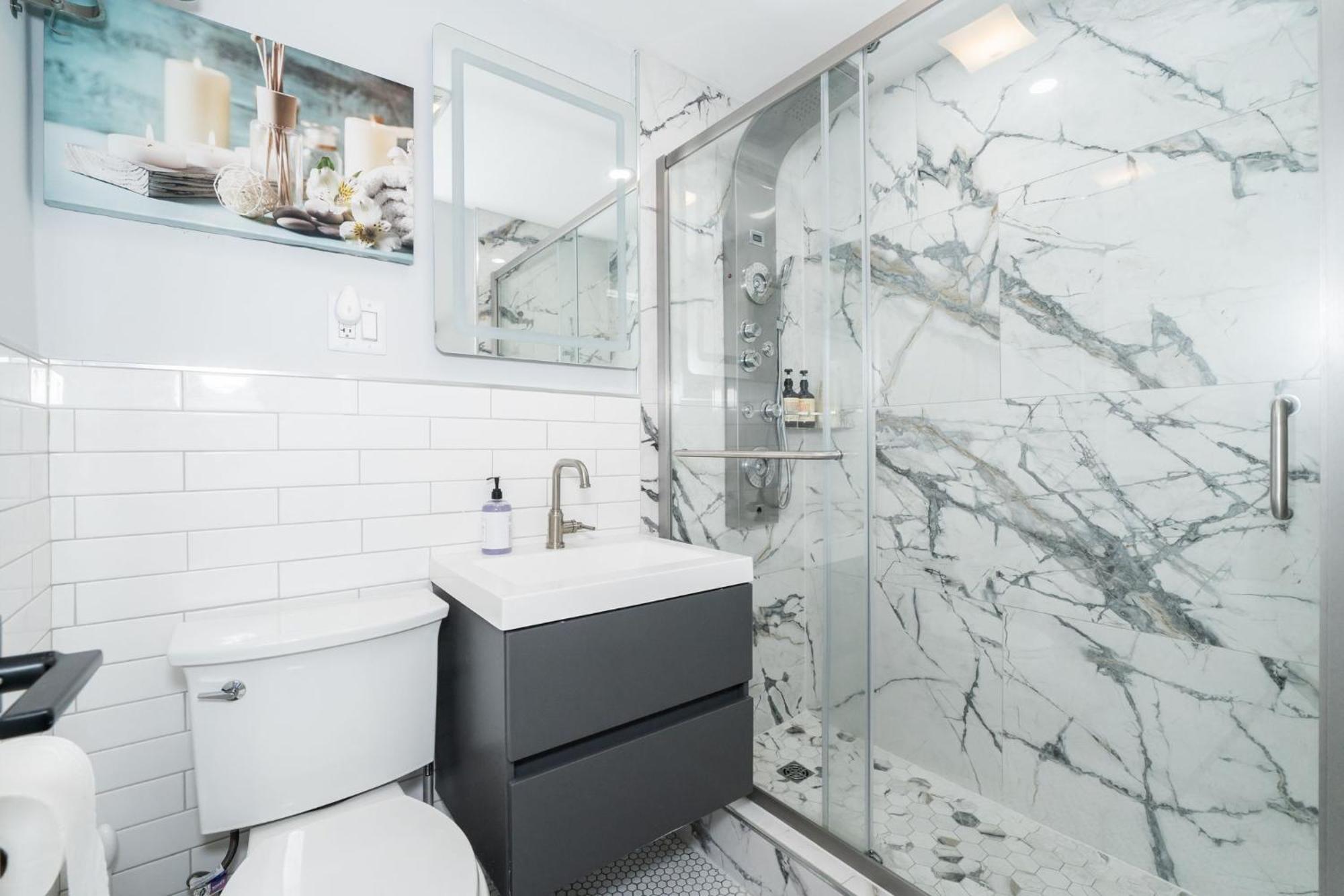 21Floor-Renovated 2Br,1Bath King And Queen Bed And Parking 애틀랜타 외부 사진