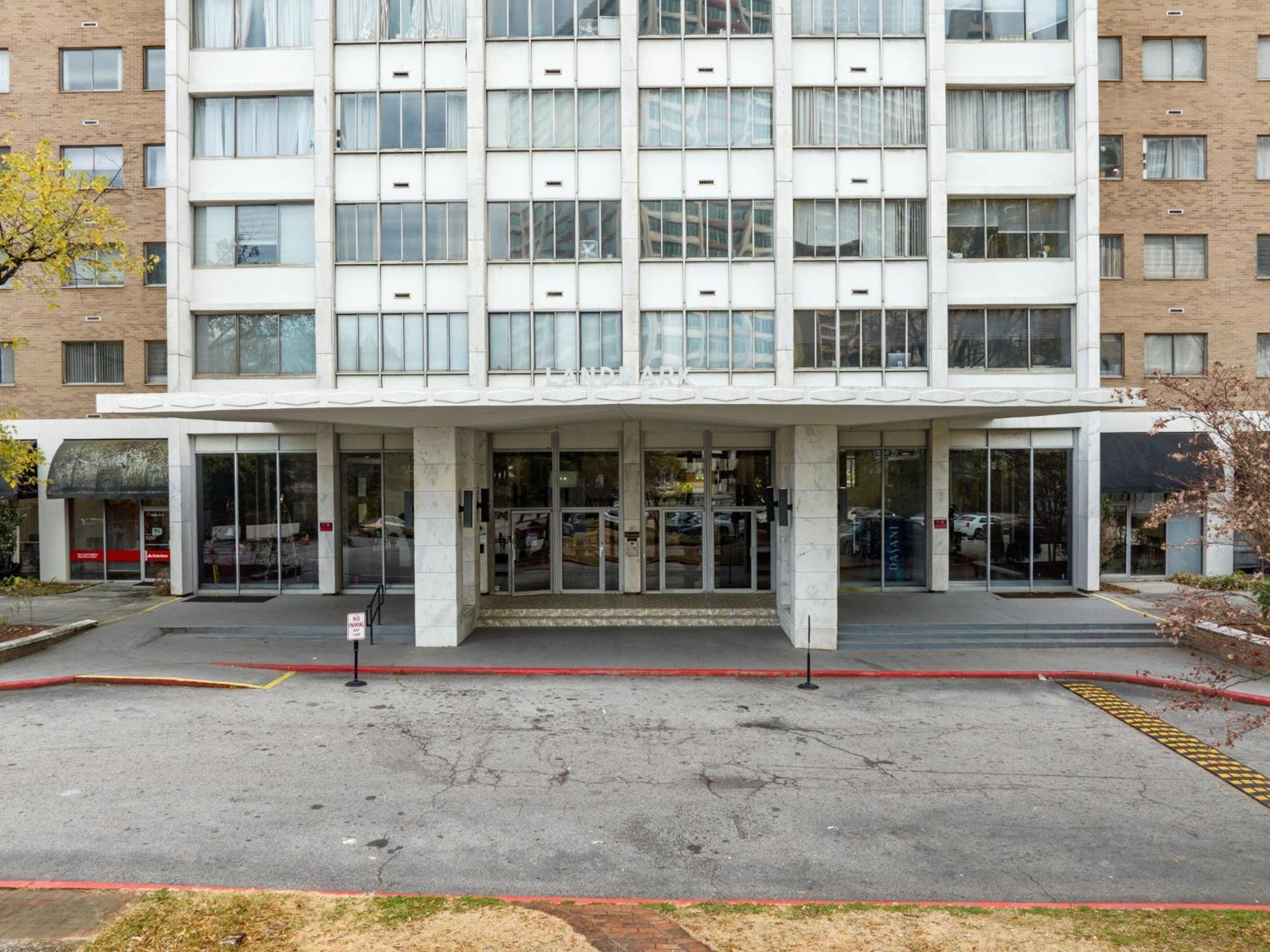 21Floor-Renovated 2Br,1Bath King And Queen Bed And Parking 애틀랜타 외부 사진